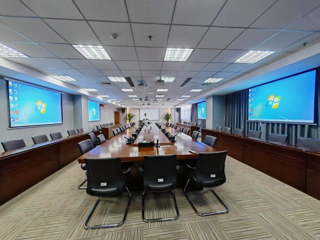 Xiamen Metro Control Center using Boegam wireless presentation device for efficient meeting collaboration.